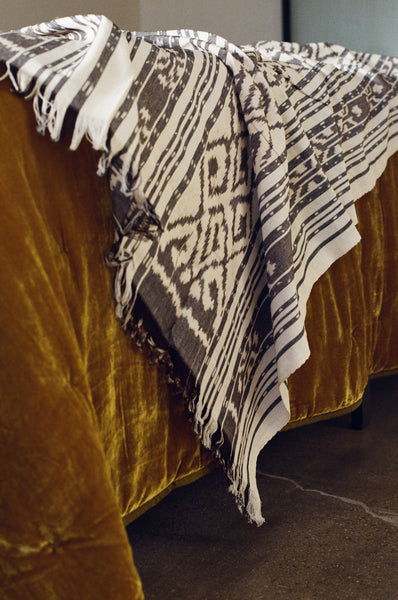 Widodo Blanket - Grey & Ecru