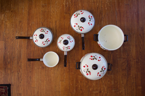 Sheffield Strawberries n' Cream Pots & Pans
